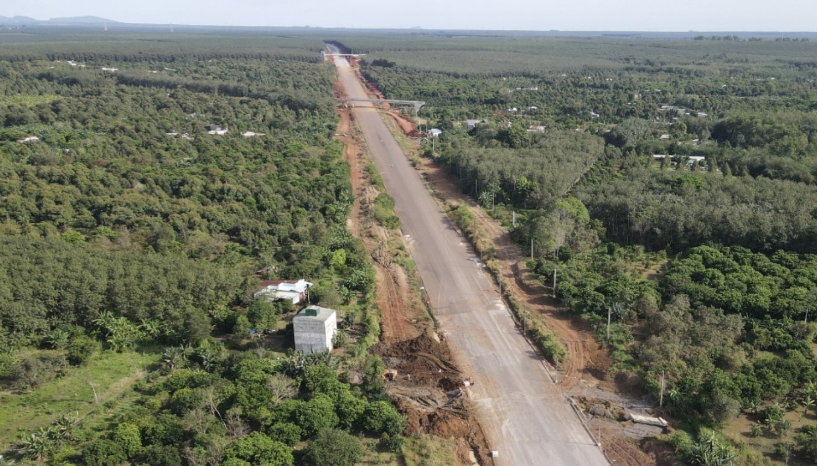 Đẩy nhanh tiến độ cao tốc Dầu Giây – Phan Thiết để vận hành trước 30.4.2023