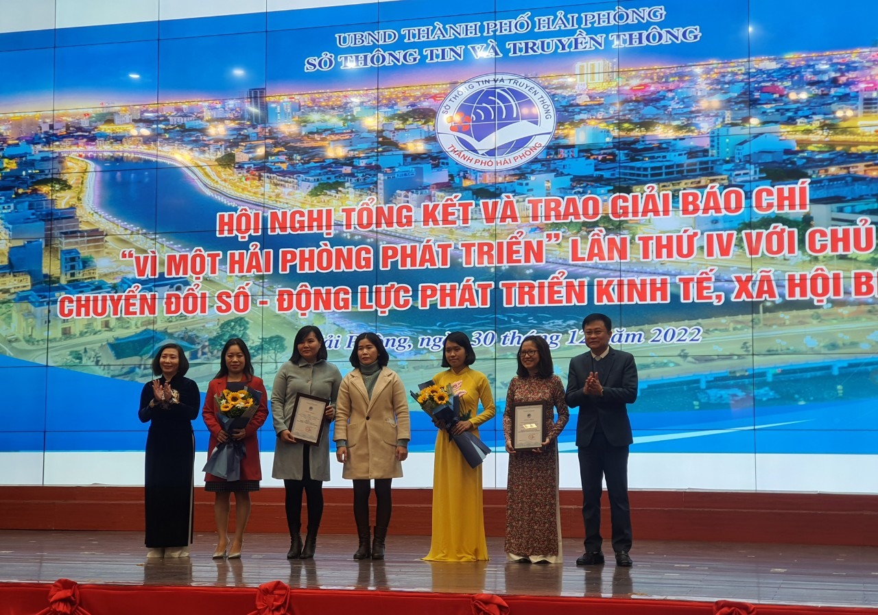 Trao Giải Báo chí Vì một Hải Phòng phát triển năm 2022