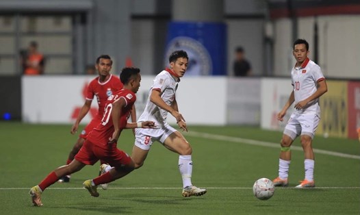 Huấn luyện viên Park Hang-seo có lựa chọn bất ngờ về đội hình xuất phát của đội tuyển Việt Nam trận gặp Singapore. Ảnh: Xuân Trang