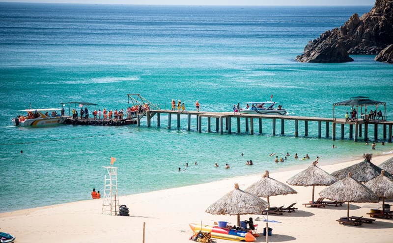 Trên đường đưa Bình Định trở thành điểm du lịch biển sang trọng. Ảnh: Hoài Luân