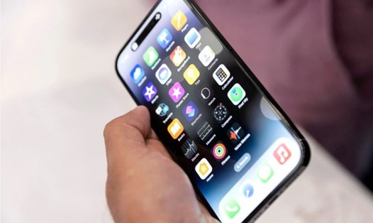 Nhà sản xuất Foxconn của Apple đã cố gắng rút ngắn thời gian giao hàng iPhone 14 Pro sau những bất ổn thời gian qua. Ảnh: AFP