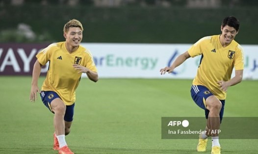 Các cầu thủ Nhật Bản hào hứng trước trận đấu. Ảnh: AFP