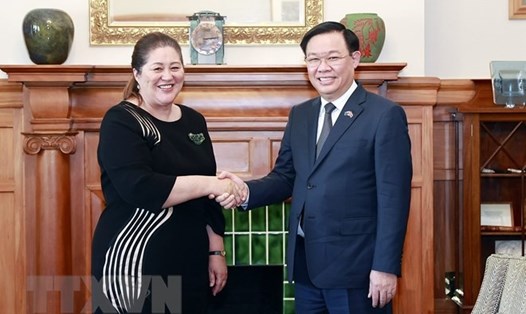 Chủ tịch Quốc hội Vương Đình Huệ và Toàn quyền New Zealand Dame Cindy Kiro. Ảnh: TTXVN