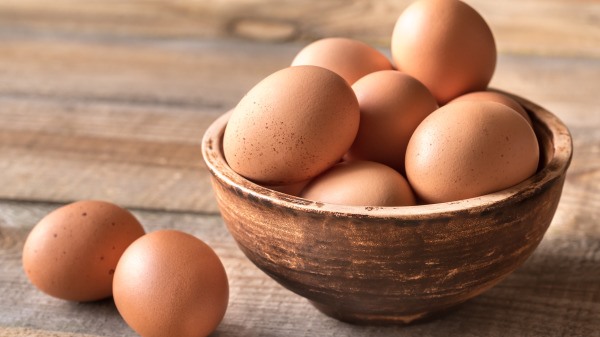 Nam giới trung niên và cao tuổi nên ăn bao nhiêu quả trứng mỗi ngày?