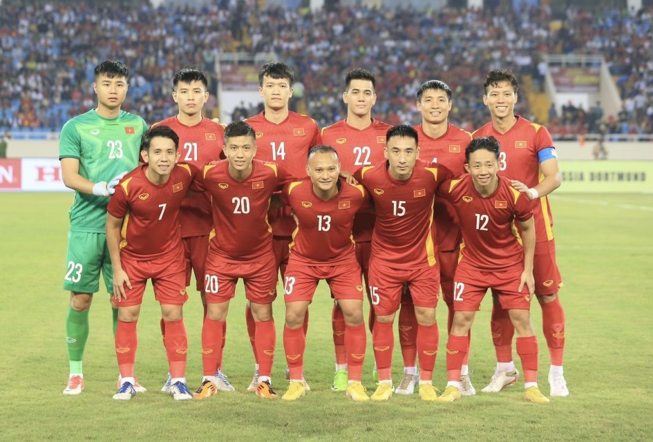 Vé xem tuyển Việt Nam đá AFF Cup trên sân Mỹ Đình thấp nhất 300.000 đồng