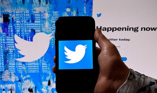 Liệu hành động tăng giá của Twitter Blue có phải là một lời tuyên chiến nhắm tới Apple? Ảnh: AFP