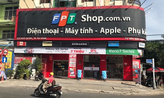 Cửa hàng điện tử FPT Shop bị cạy khóa, mất tài sản trị giá gần 1 tỷ đồng. Ảnh: FPT Shop