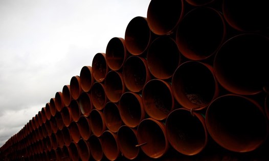 Đường ống xếp chồng lên nhau tại vị trí phía nam của đường ống Keystone XL vào ngày 22.3.2012 tại Cushing, Oklahoma. Ảnh: AFP