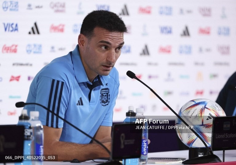 Huấn luyện viên Scaloni bực tức với những thông tin sai lệch. Ảnh: AFP