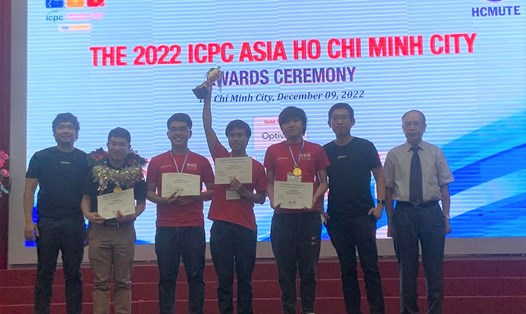 Cuộc thi Olympic tin học sinh viên Việt Nam lần thứ 31 đã chọn ra được những cá nhân, tập thể đạt thành tích cao xứng đáng nhất. Ảnh: Bạch Đông
