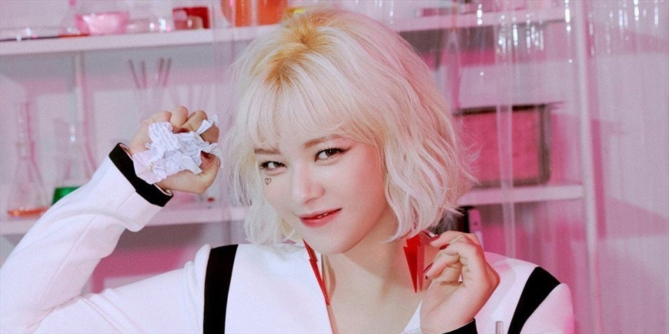 Sức khỏe của Jungyeon - TWICE đang dần hồi phục. Ảnh: Poster JYP. Sức khỏe của Jungyeon - TWICE đang dần hồi phục. Ảnh: Poster JYP.