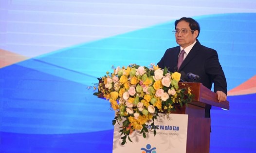 Thủ tướng Phạm Minh Chính phát biểu tại Lễ công bố chương trình sức khoẻ học đường, giai đoạn 2021-2025. Ảnh: PV
