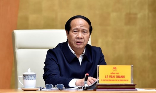 Phó Thủ tướng Lê Văn Thành chủ trì cuộc họp về các dự án kết cấu hạ tầng giao thông trong chương trình phục hồi kinh tế. Ảnh: Đức Tuân