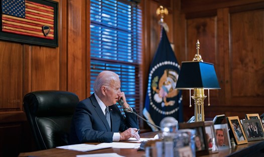 Tổng thống Joe Biden trong một cuộc điện đàm. Ảnh minh họa. Ảnh: AFP