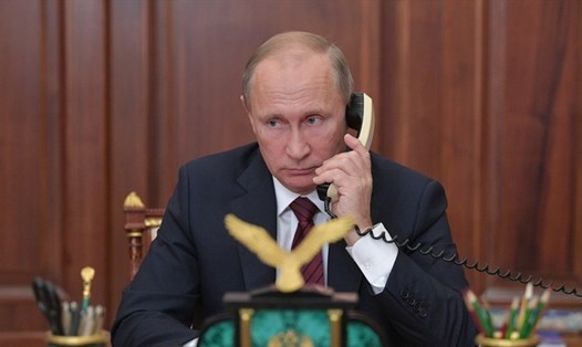 Tổng thống Nga Vladimir Putin điện đàm. Ảnh: Sputnik