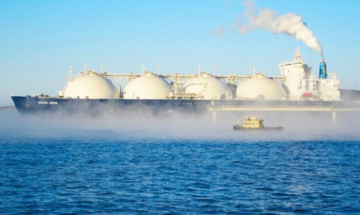 Nhật Bản đã cử một số tàu chở dầu để giúp giải quyết tình trạng thiếu hụt và giảm giá khí đốt tại thị trường Châu Âu. Ảnh: TASS
