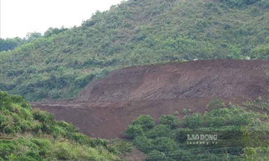 Khu vực san lấp đất rừng sản xuất tại huyện Cao Phong, tỉnh Hòa Bình. Ảnh: Minh Chuyên.