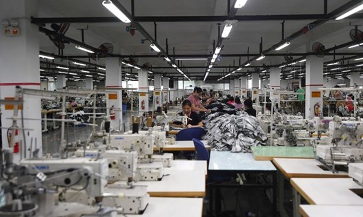 Một nhà máy dệt may ở Việt Nam. Ảnh: AFP