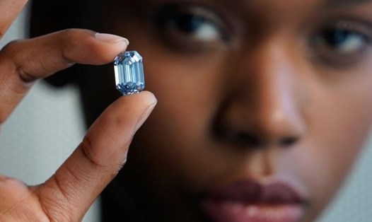 Viên kim cương De Beers Cullinan Blue. Ảnh: AFP