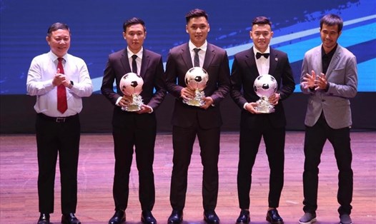 3 cầu thủ thuộc biên chế câu lạc bộ Thái Sơn Nam thâu tóm 3 danh hiệu ở hạng mục Quả bóng Vàng futsal Việt Nam 2021. Ảnh: Thanh Vũ