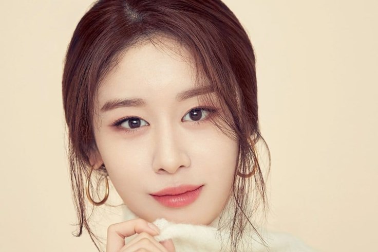 Jiyeon (T-ara) ký hợp đồng với công ty mới Jiyeon (T-ara) ký hợp đồng với công ty mới