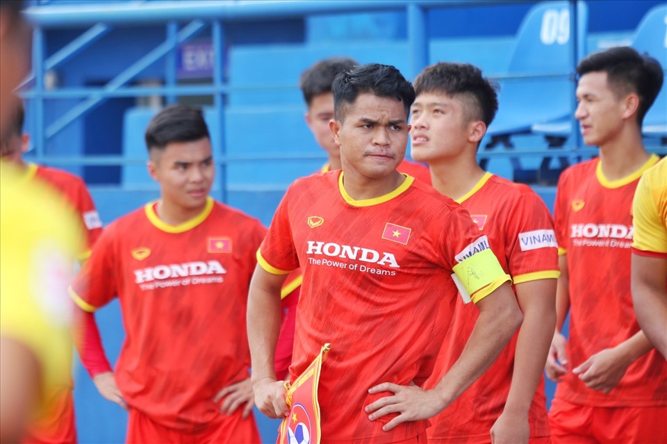 Đội trưởng U23 Việt Nam nhận tin buồn khi đang dự U23 Đông Nam Á