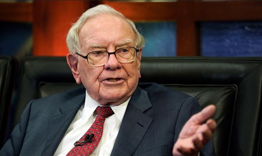 Tỉ phú Warren Buffett hiện là người giàu thứ 6 trên thế giới với 116 tỉ USD. Ảnh: Shutterstock