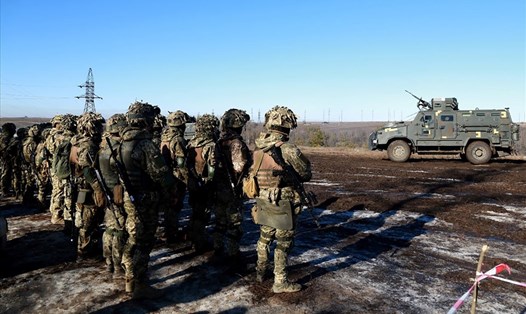 Quân đội Ukraina tập trận. Ảnh: AFP