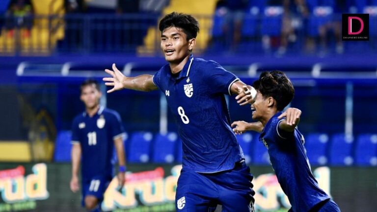 Cầu thủ U23 Thái Lan nắn gân U23 Việt Nam trước trận "chung kết" sớm