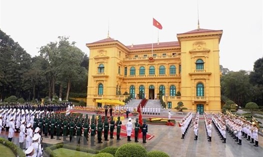 Lễ đón Thủ tướng Lào Phankham Viphavanh thăm chính thức Việt Nam ngày 8.1.2022 tại Phủ Chủ tịch. Ảnh: TTXVN