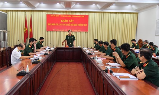 Đoàn cán bộ của Tổng cục Chính trị làm việc tại Kiên Giang. Ảnh: PV