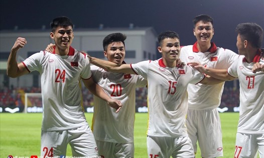 U23 Việt Nam đủ đội hình thi đấu với U23 Thái Lan. Ảnh: VFF