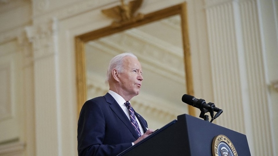Tổng thống Mỹ Joe Biden công bố đợt trừng phạt đầu tiên với Nga hôm 22.2. Ảnh: AFP