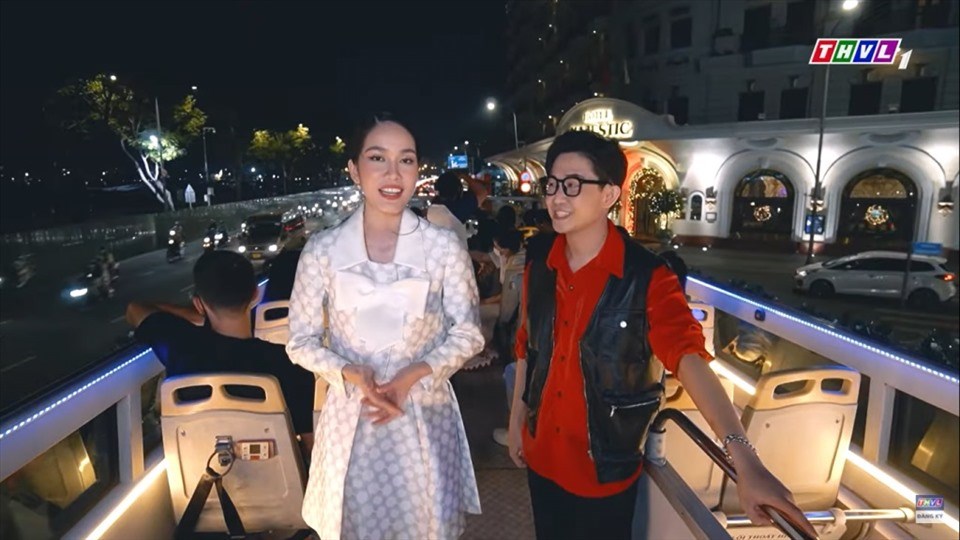 Á hậu Phương Anh cùng MC Quốc Bảo. Ảnh: NSCC. Á hậu Phương Anh cùng MC Quốc Bảo. Ảnh: NSCC.