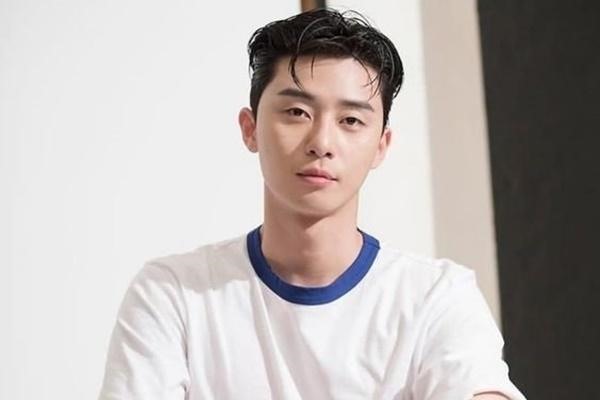 Công ty quản lý Awesome Entertainment thông báo Park Seo Joon nhận kết quả PCR dương tính. Ảnh: Knet
