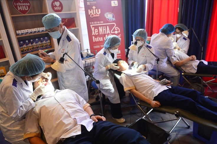 ĐH Quốc tế Hồng Bàng công bố hành trình HIU CARE và học bổng 36 tỉ đồng ĐH Quốc tế Hồng Bàng công bố hành trình HIU CARE và học bổng 36 tỉ đồng
