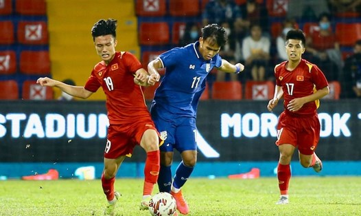 Sẽ khó có thế trận mở giữa U23 Thái Lan và U23 Việt Nam ở chung kết. Ảnh: AFF