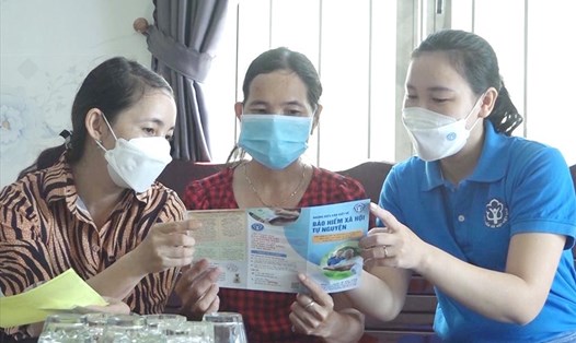 Mở rộng phát triển người tham gia bảo hiểm xã hội ở Quảng Nam. Ảnh: Giang Biên