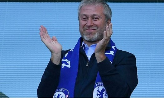 Ông chủ Chelsea,  tỉ phú Nga Roman Abramovich, giao lại quyền quản lý câu lạc bộ giữa xung đột Nga-Ukraina. Ảnh: AFP