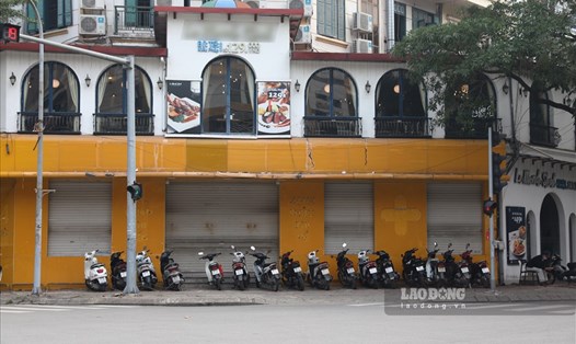 Hàng loạt hàng ăn, cafe ở Hà Nội đóng cửa.