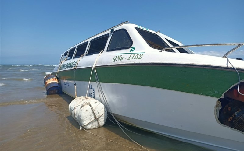 Vụ chìm cano ở biển Cửa Đại: Trách nhiệm thuộc về ai?