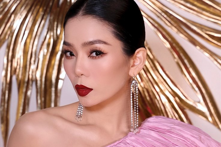 Sau khi Đàm Vĩnh Hưng rút lui, Lệ Quyên được chọn làm giám khảo Miss World Sau khi Đàm Vĩnh Hưng rút lui, Lệ Quyên được chọn làm giám khảo Miss World