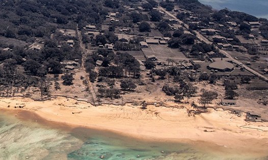 Sau thảm hoạ núi lửa và sóng thần, quốc đảo Tonga đã ghi nhận những ca mắc COVID-19 đầu tiên. Ảnh: AFP