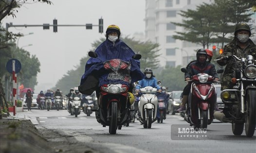 Hà Nội tiếp tục mưa rét trong ngày mai do ảnh hưởng của không khí lạnh tăng cường. Ảnh minh hoạ: Tùng Giang.