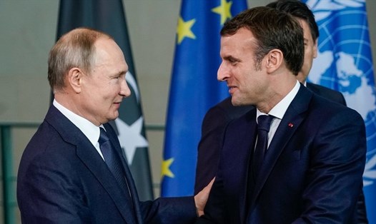 Tổng thống Nga Vladimir Putin và Tổng thống Pháp Emmanuel Macron trong một cuộc gặp năm 2020. Ảnh: Global Look Press