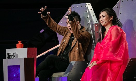 Phương Thanh ngồi "ghế nóng" chương trình "Rock Việt". Ảnh: NVCC