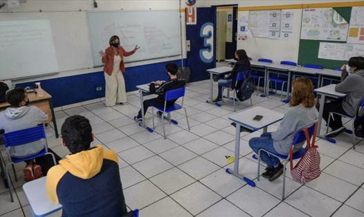 Tỉ lệ trẻ em mù chữ ở Brazil gia tăng nhanh chóng do ảnh hưởng của dịch bệnh COVID-19 kéo dài. Ảnh: AFP