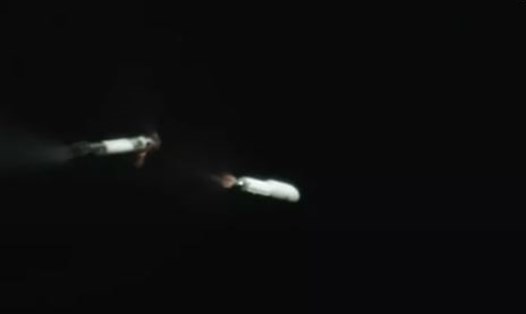 Phân đoạn tách phân đế tên lửa Falcon 9 của SpaceX sau khi phóng lên khí quyển. Ảnh: SpaceX