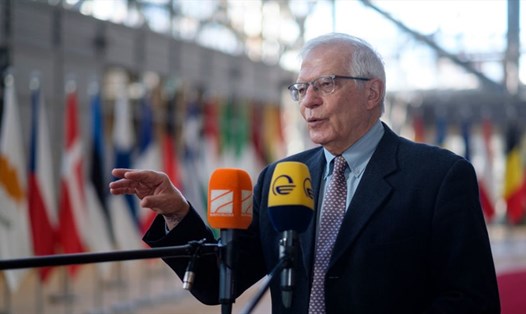 Cao uỷ EU Josep Borrell nói Liên minh Châu Âu chưa bàn về việc kết nạp Ukraina, ngày 28.2.2022. Ảnh: Getty
