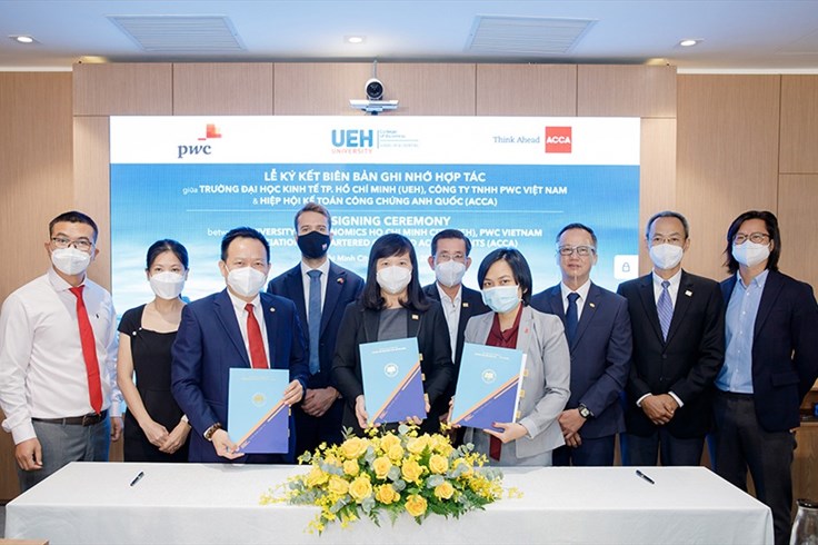 ACCA, PwC và UEH hợp tác triển khai chương trình đào tạo kế toán tích hợp ACCA, PwC và UEH hợp tác triển khai chương trình đào tạo kế toán tích hợp